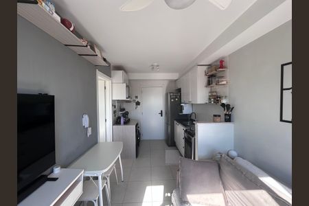Sala - cozinha  de apartamento para alugar com 1 quarto, 26m² em Jardim Cidalia, São Paulo
