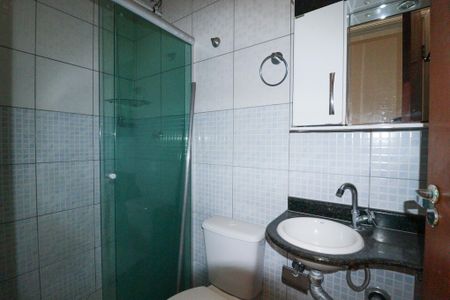 Casa para alugar com 115m², 3 quartos e 2 vagasBanheiro Social