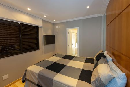 Apartamento à venda com 150m², 3 quartos e 3 vagas Apartamento à venda com 150m², 3 quartos e 3 vagasSuíte 1