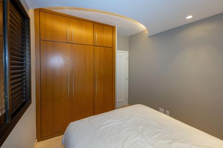 Apartamento à venda com 150m², 3 quartos e 3 vagas Apartamento à venda com 150m², 3 quartos e 3 vagasQuarto 1