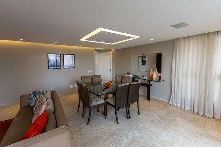 Apartamento à venda com 150m², 3 quartos e 3 vagas Apartamento à venda com 150m², 3 quartos e 3 vagasSala de Jantar