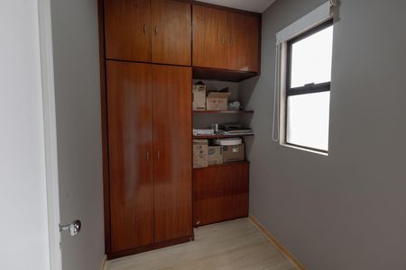 Apartamento à venda com 150m², 3 quartos e 3 vagas Apartamento à venda com 150m², 3 quartos e 3 vagasQuarto de seerviço
