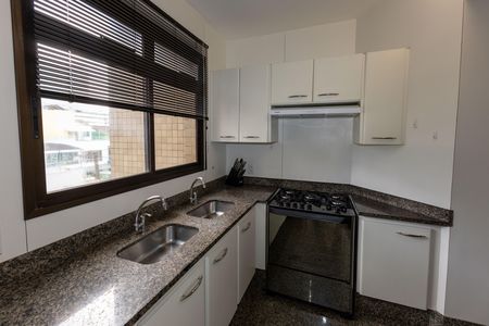 Apartamento à venda com 150m², 3 quartos e 3 vagas Apartamento à venda com 150m², 3 quartos e 3 vagasCozinha