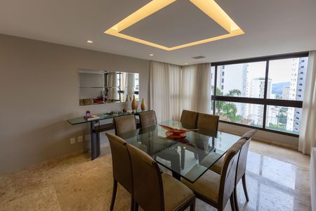 Apartamento à venda com 150m², 3 quartos e 3 vagas Apartamento à venda com 150m², 3 quartos e 3 vagasSala de Jantar