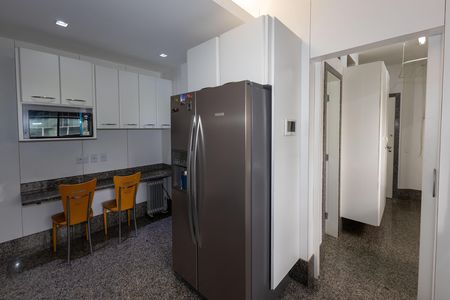 Apartamento à venda com 150m², 3 quartos e 3 vagas Apartamento à venda com 150m², 3 quartos e 3 vagasCozinha