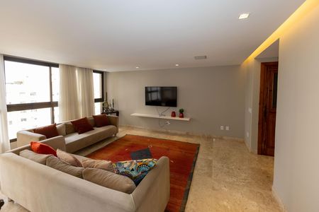 Apartamento à venda com 150m², 3 quartos e 3 vagas Apartamento à venda com 150m², 3 quartos e 3 vagasSala de TV