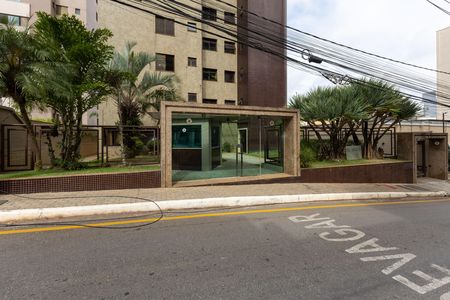 Apartamento à venda com 150m², 3 quartos e 3 vagas Apartamento à venda com 150m², 3 quartos e 3 vagasFachada