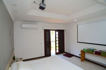 Casa de condomínio à venda com 1000m², 6 quartos e 2 vagasSuíte Principal