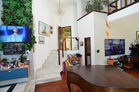 Casa de condomínio à venda com 1000m², 6 quartos e 2 vagasSala