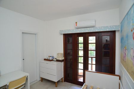 Casa de condomínio à venda com 1000m², 6 quartos e 2 vagasSuíte