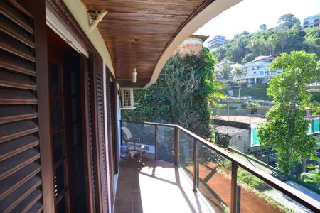 Casa de condomínio à venda com 1000m², 6 quartos e 2 vagasVaranda Suíte 2