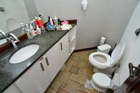 Casa de condomínio à venda com 1000m², 6 quartos e 2 vagasLavabo