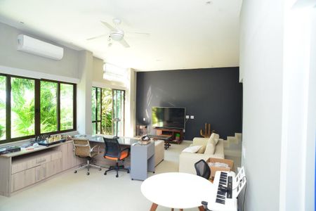 Casa de condomínio à venda com 1000m², 6 quartos e 2 vagasSala Segundo Piso