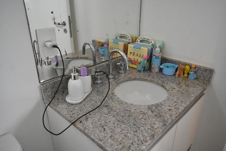 Apartamento à venda com 64m², 2 quartos e 1 vagaSuíte