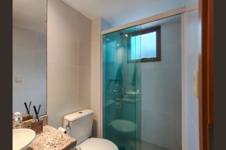 Apartamento à venda com 88m², 3 quartos e 2 vagas Apartamento à venda com 88m², 3 quartos e 2 vagasBanheiro Corredor
