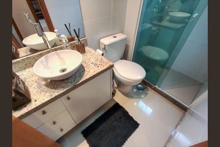Apartamento à venda com 88m², 3 quartos e 2 vagas Apartamento à venda com 88m², 3 quartos e 2 vagasBanheiro Corredor