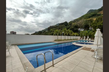 Apartamento à venda com 88m², 3 quartos e 2 vagas Apartamento à venda com 88m², 3 quartos e 2 vagasÁrea comum - Piscina