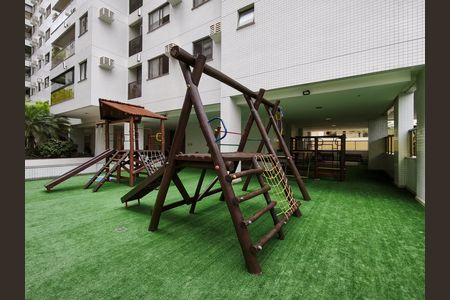 Apartamento à venda com 88m², 3 quartos e 2 vagas Apartamento à venda com 88m², 3 quartos e 2 vagasÁrea comum - Playground