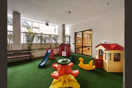 Apartamento à venda com 88m², 3 quartos e 2 vagas Apartamento à venda com 88m², 3 quartos e 2 vagasÁrea comum - Playground