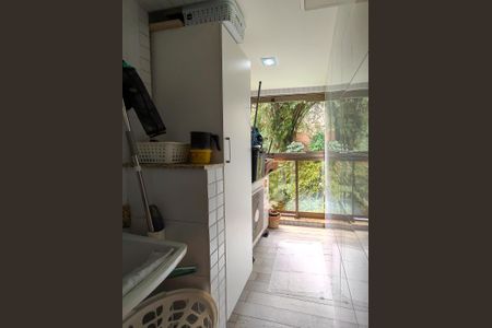 Apartamento à venda com 88m², 3 quartos e 2 vagas Apartamento à venda com 88m², 3 quartos e 2 vagasÁrea de Serviço