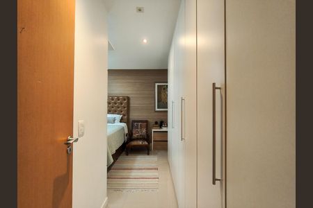 Apartamento à venda com 88m², 3 quartos e 2 vagas Apartamento à venda com 88m², 3 quartos e 2 vagasSuíte
