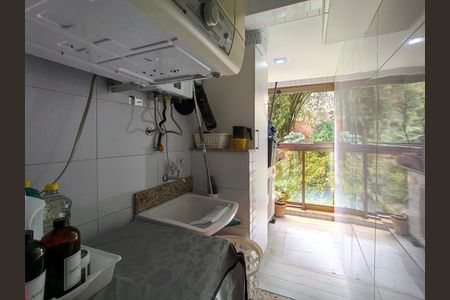 Apartamento à venda com 88m², 3 quartos e 2 vagas Apartamento à venda com 88m², 3 quartos e 2 vagasÁrea de Serviço