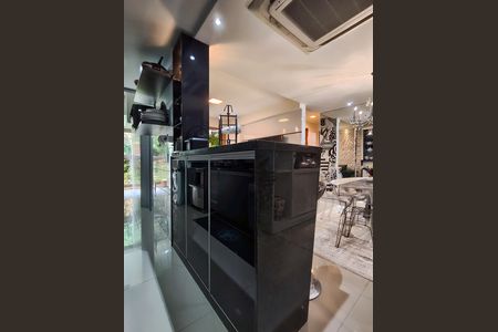 Apartamento à venda com 88m², 3 quartos e 2 vagas Apartamento à venda com 88m², 3 quartos e 2 vagasCozinha