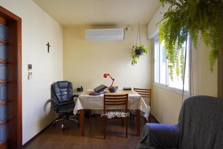 Sala de apartamento à venda com 2 quartos, 44m² em Menino Deus, Porto Alegre