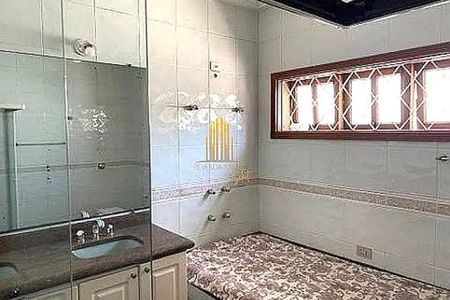 Casa à venda com 4 quartos, 450m² em Jardim dos Estados, São Paulo
