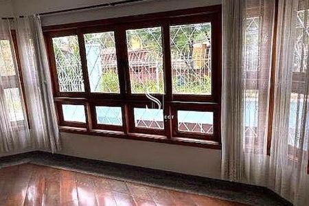 Casa à venda com 4 quartos, 450m² em Jardim dos Estados, São Paulo
