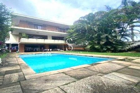 Casa à venda com 4 quartos, 400m² em Alto da Lapa, São Paulo