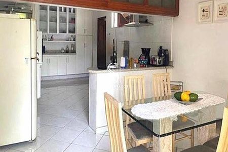 Casa à venda com 4 quartos, 400m² em Alto da Lapa, São Paulo