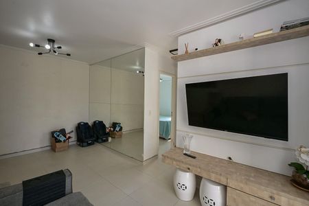 Sala de apartamento para alugar com 2 quartos, 52m² em Jardim Maria Duarte, São Paulo