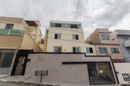 Apartamento à venda com 78m², 2 quartos e 1 vaga Apartamento à venda com 78m², 2 quartos e 1 vagaFachada
