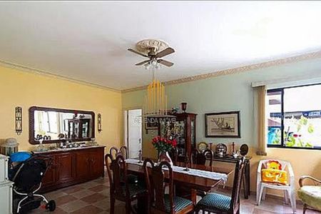 Casa à venda com 4 quartos, 394m² em Mirandópolis, São Paulo