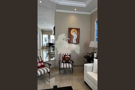 Casa à venda com 3 quartos, 300m² em Butantã, São Paulo