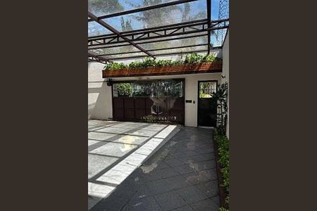 Casa à venda com 3 quartos, 300m² em Butantã, São Paulo