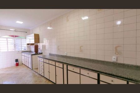 Cozinha de casa para alugar com 2 quartos, 270m² em Heliópolis, Belo Horizonte