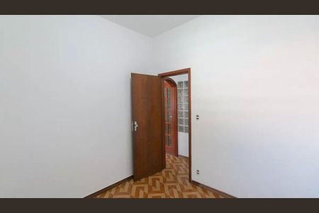 Casa para alugar com 2 quartos, 270m² em Heliópolis, Belo Horizonte