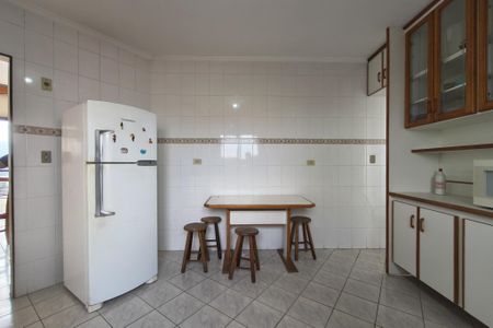Apartamento para alugar com 90m², 2 quartos e 1 vagaCozinha 