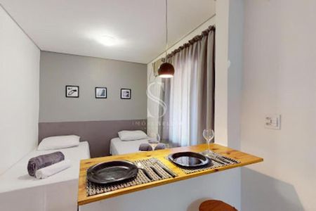Casa à venda com 307m², 8 quartos e sem vaga