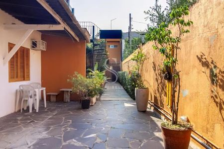 Casa à venda com 307m², 8 quartos e sem vaga