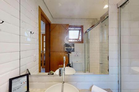 Casa à venda com 307m², 8 quartos e sem vaga