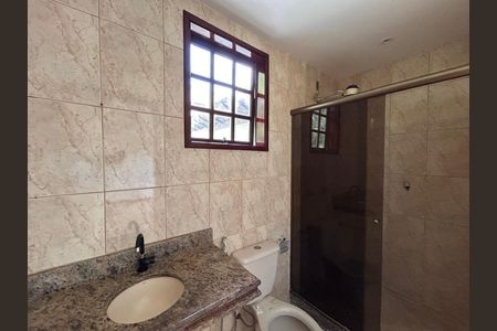 Casa de condomínio à venda com 250m², 3 quartos e 2 vagasBanheiro