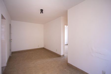 Sala de apartamento para alugar com 2 quartos, 63m² em Colubandê, São Gonçalo