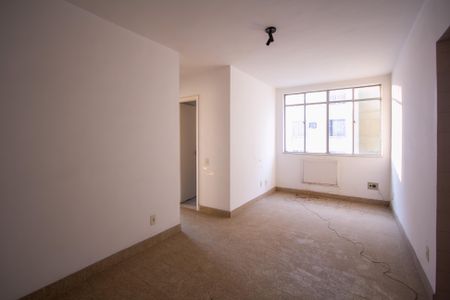 Sala de apartamento para alugar com 2 quartos, 63m² em Colubandê, São Gonçalo