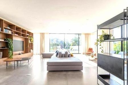 Casa à venda com 3 quartos, 1200m² em Jardim dos Estados, São Paulo