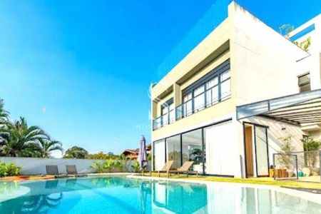 Casa à venda com 3 quartos, 1200m² em Jardim dos Estados, São Paulo