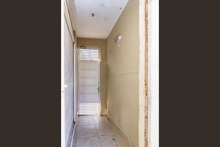 Casa de condomínio para alugar com 47m², 1 quarto e sem vaga Casa de condomínio para alugar com 47m², 1 quarto e sem vagaEntrada
