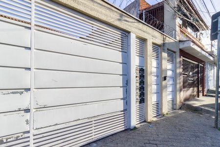 Casa de condomínio para alugar com 47m², 1 quarto e sem vaga Casa de condomínio para alugar com 47m², 1 quarto e sem vagaFachada